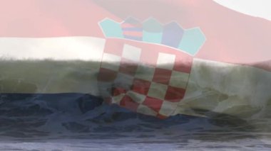 Deniz manzarasında dalgalanan Hırvat bayrağının animasyonu. seyahat, tatiller, vatanseverlik ve dijital olarak üretilen video konsepti.