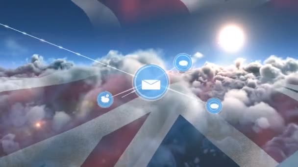 Animacja Sieci Połączeń Ikonami Nad Flagą Wielkiej Brytanii Chmur Globalne — Wideo stockowe