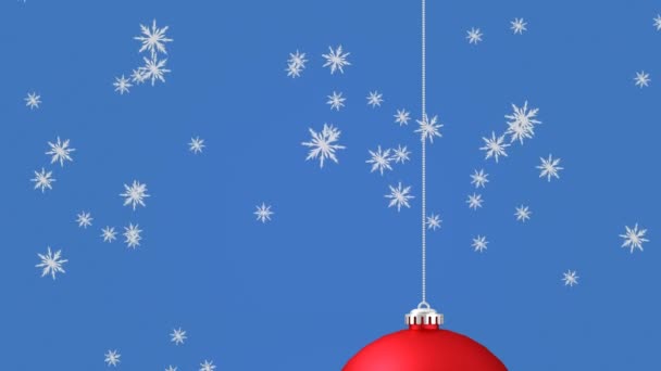 Animatie Van Sneeuw Vallen Rode Kerst Bauble Blauwe Achtergrond Kerstmis — Stockvideo