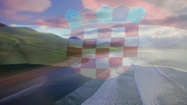 Анимация Флага Хорватии Дующего Над Пляжным Пейзажем Путешествия Праздники Патриотизм — стоковое видео