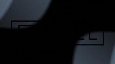 Siyah arkaplan üzerine tatlı metin animasyonu. Sosyal medya ve iletişim arayüzü kavramı dijital olarak oluşturulmuş video.