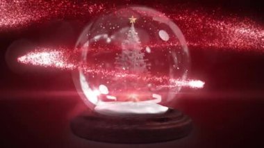 Kar küresindeki noel ağacının ve kayan yıldızın animasyonu. Noel, gelenek ve kutlama konsepti dijital olarak oluşturuldu.