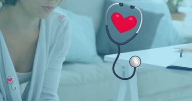 Kalp ve steteskopların kadın hasta ve kadın doktorun muayenesinde oluşması. Dijital olarak üretilen tıbbi hizmetler, araştırma ve bilim konsepti.