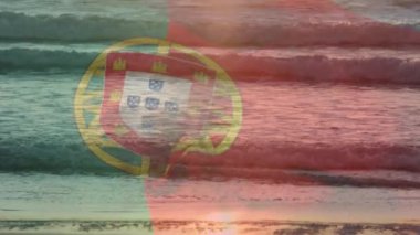 Sahilde dalgalanan Portekiz bayrağının canlandırması. seyahat, tatiller, vatanseverlik ve dijital olarak üretilen video konsepti.