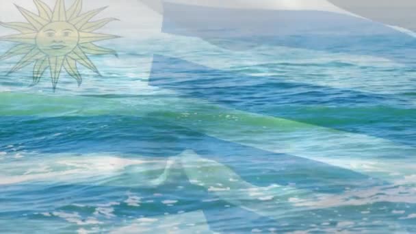 Animação Bandeira Uruguai Soprando Sobre Paisagem Marinha Praia Viagem Feriados — Vídeo de Stock