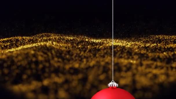 Animation Von Roter Christbaumkugel Und Goldenem Netz Auf Schwarzem Hintergrund — Stockvideo