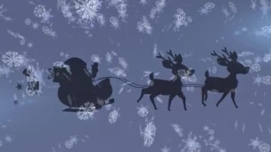 Noel Baba 'nın kızakta, yağan karların üzerinde hareket eden ren geyikleriyle canlandırması. Noel, gelenek ve kutlama konsepti dijital olarak oluşturuldu.