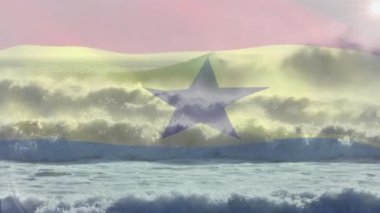 Denizde dalgalanan Gana bayrağının animasyonu. seyahat, tatiller, vatanseverlik ve dijital olarak üretilen video konsepti.