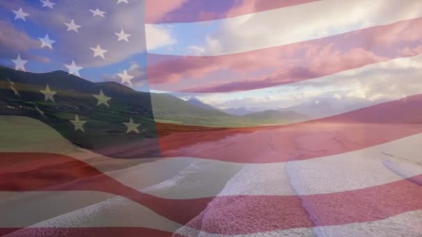 Animacja Flagi Stanów Zjednoczonych Wieje Nad Krajobrazem Morskim Podróże Wakacje — Wideo stockowe