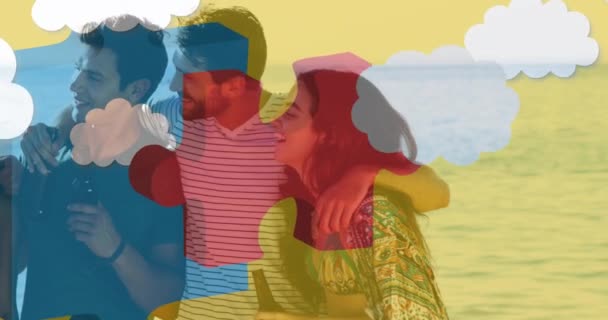 Animacja Kolorowych Elementów Układanki Nad Szczęśliwymi Przyjaciółmi Letniej Imprezie Plaży — Wideo stockowe