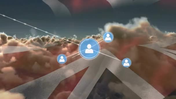 Animacja Sieci Połączeń Ikonami Nad Flagą Wielkiej Brytanii Chmur Globalne — Wideo stockowe