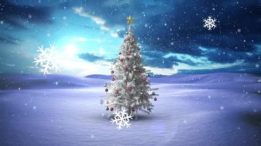 Kar taneleri ikonları yüzer ve kış manzarasında Noel ağacının üzerine kar yağar. Noel şenliği ve kutlama konsepti