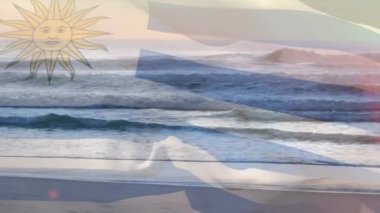 Deniz manzarası dalgalanan Uruguay bayrağının animasyonu. seyahat, tatiller, vatanseverlik ve dijital olarak üretilen video konsepti.