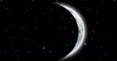 Siyah arka planda yıldızların üzerinde hareket eden ayın animasyonu. Cadılar bayramı, sonbahar, kutlama ve geleneksel konsept dijital olarak oluşturulmuş video.