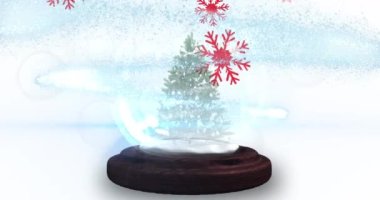 Kar yağan ve kayan yıldızların üzerinde yılbaşı ağacı olan kar küresi animasyonu. Noel, gelenek ve kutlama konsepti dijital olarak oluşturuldu.