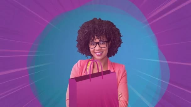 ピンクの背景にハンドバッグを持つ女性のアニメーション 小売とショッピングのコンセプトデジタルで生成されたビデオ — ストック動画