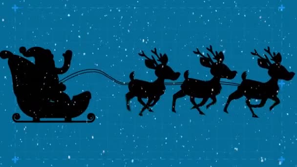 雪落在雪橇上的圣塔爪的轮廓上 由蓝色背景的驯鹿拉着 圣诞节的庆祝和庆祝概念 — 图库视频影像