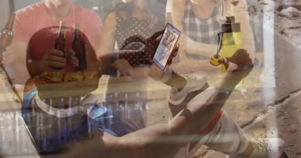 Animatie Van Een Man Met Een Smartphone Met Een Covid — Stockvideo