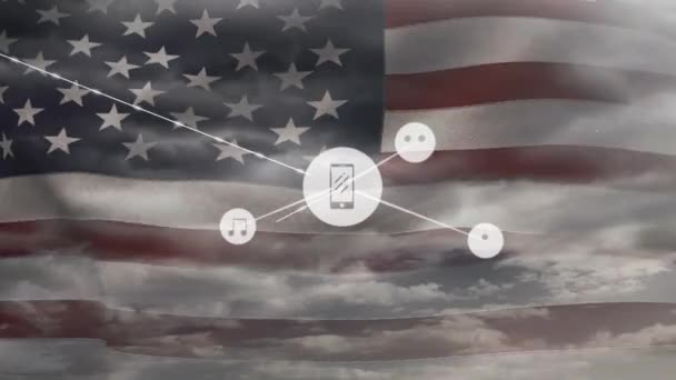Animacja Sieci Połączeń Ikonami Nad Flagą Stanów Zjednoczonych Ameryki Chmur — Wideo stockowe