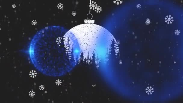 Animación Adornos Navideños Sobre Nieve Cayendo Sobre Fondo Oscuro Navidad — Vídeo de stock