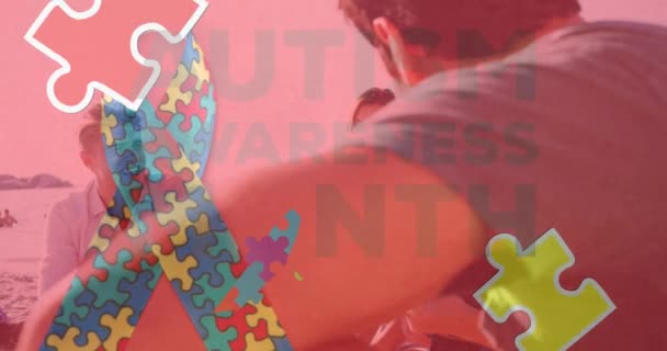 Animatie Van Kleurrijke Puzzelstukjes Autistische Tekst Vrolijke Vrienden Zomerstrandfeest Autisme — Stockvideo