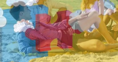 Yaz plaj partisinde mutlu arkadaşlar üzerine renkli yapboz parçaları. otizm, öğrenme güçlüğü, destek ve farkındalık kavramı dijital olarak oluşturulmuş video.