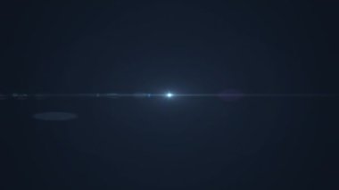 Siyah arka planda parlayan mavi ışığın animasyonu. ışık ve renk kavramı dijital olarak oluşturulmuş video.