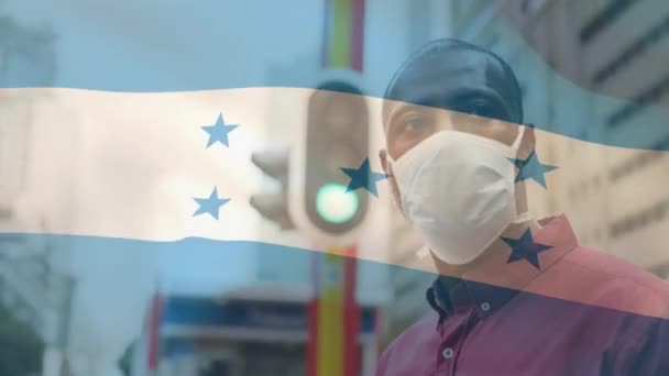 Animation Honduras Flagga Viftar Över Mannen Bär Ansiktsmask Covid Pandemi — Stockvideo