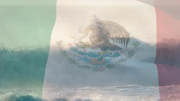 メキシコの旗のアニメーションは海で波の上に吹いている 愛国心とお祝いの概念デジタルで生成されたビデオ — ストック動画