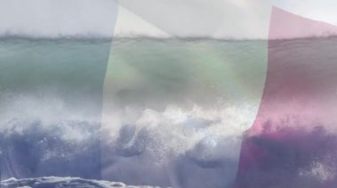 Denizde dalgalanan Fransa bayrağının animasyonu. seyahat, tatiller, vatanseverlik ve dijital olarak üretilen video konsepti.