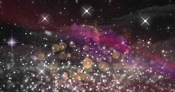 Afbeelding Van Meerdere Witte Sterren Gloeiend Prisma Met Gloeiend Licht — Stockfoto