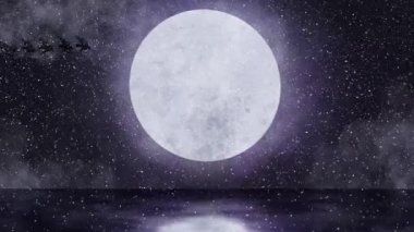 Kızakla düşen yılbaşı ağacının üzerine düşen kar ren geyikleri tarafından gece gökyüzünde aya doğru çekiliyor. Noel şenliği ve kutlama konsepti