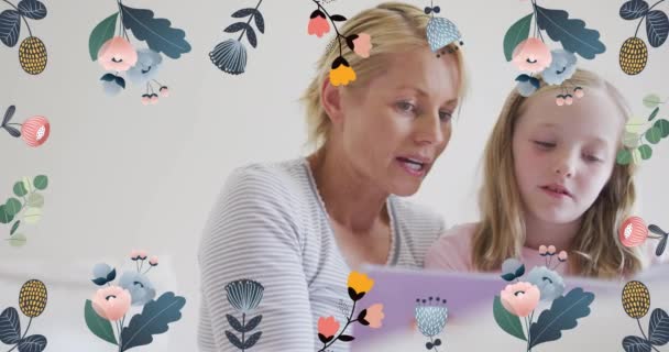 Animation Fleurs Sur Mère Fille Caucasiennes Lisant Livre Lit Vidéo — Video