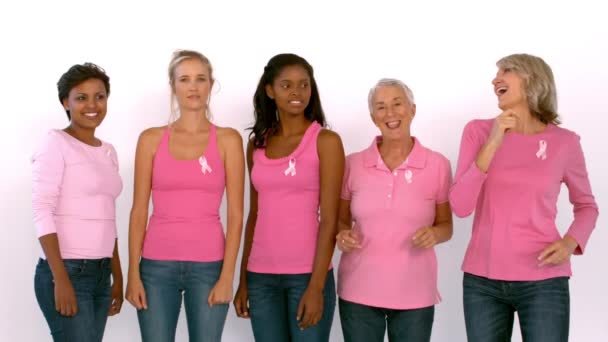 Animation Breast Cancer Awareness Κείμενο Πάνω Από Την Ομάδα Χαμογελαστές — Αρχείο Βίντεο