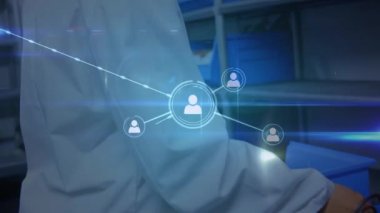 Doktor üzerinden bağlantı ağının animasyonu. küresel bağlantılar, veri işleme ve dijital arayüz konsepti dijital olarak oluşturulmuş video.