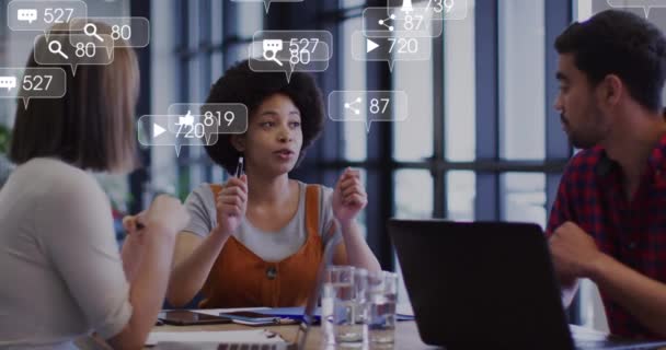 Animering Media Ikoner Över Olika Affärsmän Mötet Globala Nätverk Företag — Stockvideo