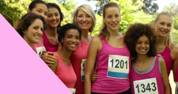 在一群笑着的妇女中 宣传乳腺癌知识 乳腺癌认识运动概念数字化生成的视频 — 图库视频影像