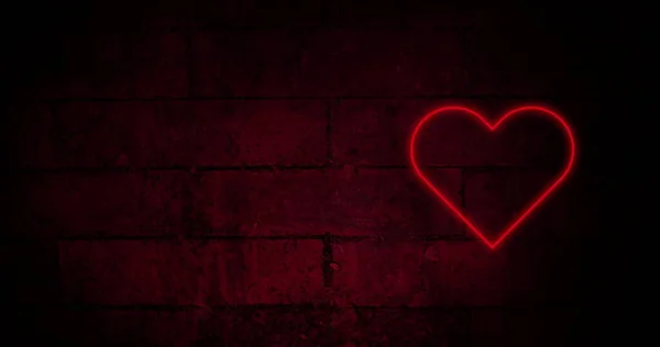 Imagen Corazón Neón Rojo Parpadeando Pared Ladrillo Oscuro Día San — Foto de Stock