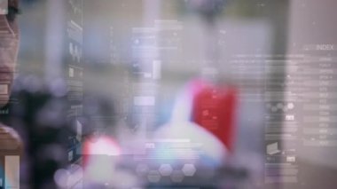 Formda kadın egzersizi üzerine istatistiklerin animasyonu. küresel bağlantılar, spor, fitness ve veri işleme konsepti dijital olarak oluşturulmuş video.