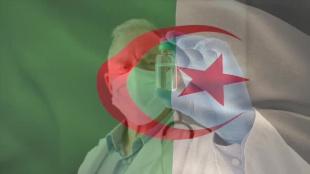 Animação Bandeira Algeria Acenando Sobre Médico Usando Máscara Facial Segurando — Vídeo de Stock