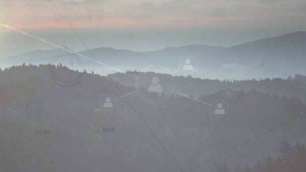 Animacja Sieci Połączeń Ikonami Nad Krajobrazem Globalne Systemy Obliczeniowe Przetwarzanie — Wideo stockowe