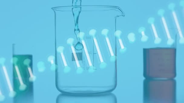 Animation Dna Chain Fluid Pouring Measuring Cups Blue Background Chemistry — 图库视频影像