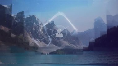 Dağ manzarası üzerindeki bağlantı ağının animasyonu. küresel bağlantılar ve dijital arayüz konsepti dijital olarak oluşturulmuş video.