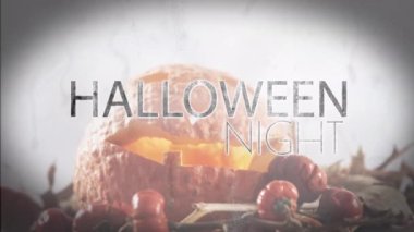 Cadılar Bayramı animasyonu arka planda balkabağı eşliğinde. Cadılar bayramı geleneği ve dijital olarak oluşturulan kutlama konsepti.