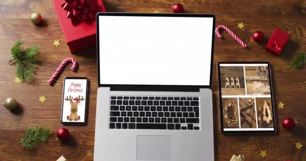 Laptop Com Espaço Cópia Tela Com Smartphone Tablet Decorações Natal — Vídeo de Stock