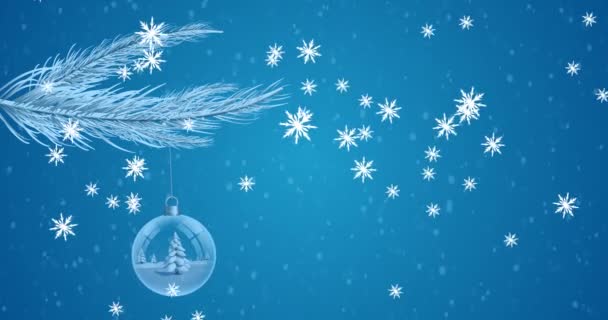 Animación Nieve Cayendo Sobre Árbol Navidad Con Adornos Sobre Fondo — Vídeo de stock