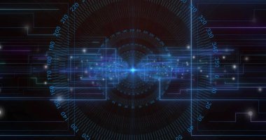 Derece ölçekli, şeffaf çerçeveler, devre çizgileri ve parlayan düğümlerle mavi merkez ışık saçıyor. Gelecekçi, teknoloji, yenilik, siber güvenlik, dijital, ağ, görselleştirme