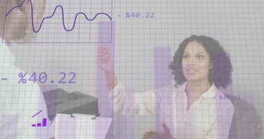 İş sunucusu, meslektaş dokümanları ayarlarken,% tabloları güncellerken zirvelere işaret ediyor. Veri görselleştirme, analitik, takım çalışması, profesyonel, dijital, kurumsal, içgörü