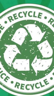 Yeşil arkaplanda geri dönüşüm sembolünün animasyonu. çevre, sürdürülebilirlik, ekoloji, yenilenebilir enerji, küresel ısınma ve iklim değişikliği farkındalığı.