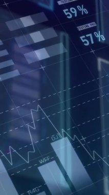 Ekranlarda veri işleme animasyonu. küresel bağlantılar, dijital arayüz ve dijital olarak oluşturulmuş video işleme konsepti.